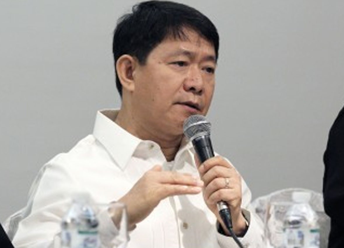 Secretary Eduardo Año-4